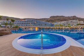  Radisson Blu Resort & Spa, Gran Canaria Mogan  Ла Плайа Дэ Моган